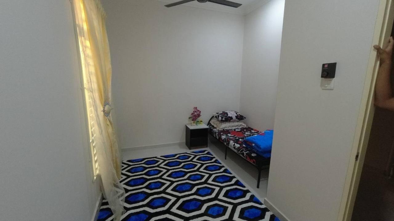 Auni Homestay Куала Теренгану Екстериор снимка